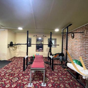 Центральна вул., 11