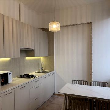 Хрещатик вул. (Kreschatic), 25