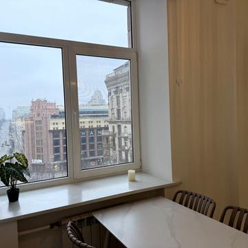 Хрещатик вул. (Kreschatic), 25