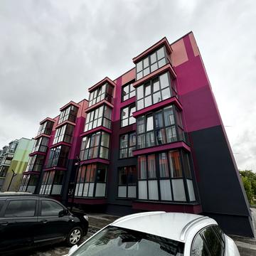 Єдності вул., (Будинок 4)