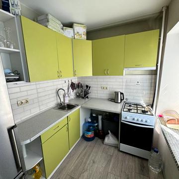 Богдана Хмельницького вул., 8