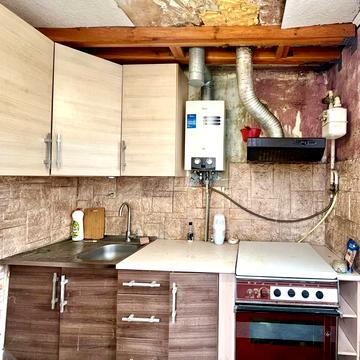 Петропавлівська вул., 90