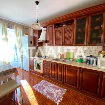 Анни Ахматової вул.