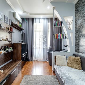 Антоновича вул. (Горького), 12