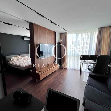 Салютна вул., (Будинок 02301-02303)