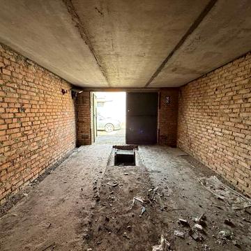 Батозька вул. (Кірова), 2ф