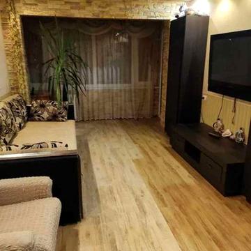 Ореста Левицького вул. (Академіка Курчатова), 13