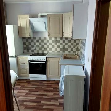 Бориса Гмирі вул., 10/40