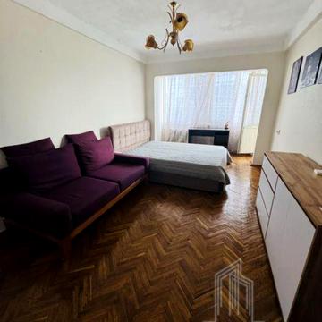 Борщагівська вул., 2