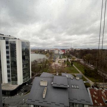 Гетьмана Мазепи вул., (Будинок 1)