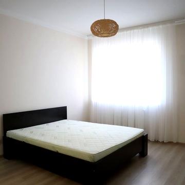 Залізнична вул., 7П