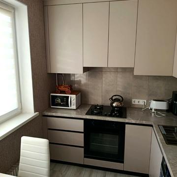 Академіка Павлова вул., 130