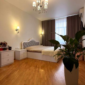 Дмитра Яворницького просп. (Карла Маркса), 20