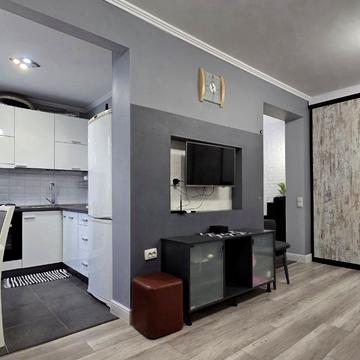 Адміральська вул., 28