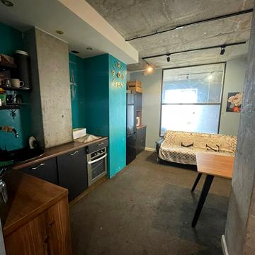 Гранітна вул., 1