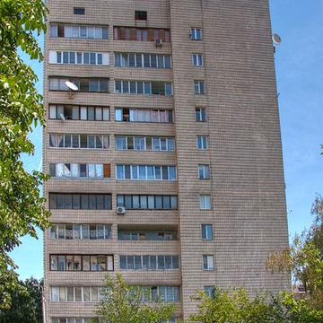 Чеська вул., 6