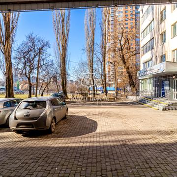 Чоколівський бульв., 40