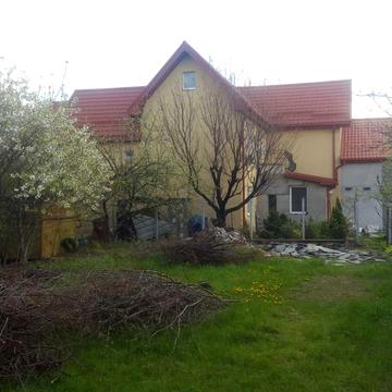 Вишнева вул.