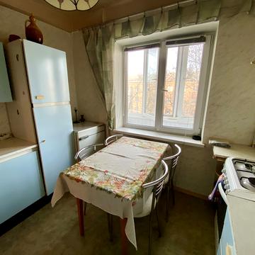 Ґарета Джонса вул. (Сімї Хохлових), 3