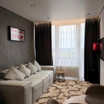 Університетська вул., 3/4