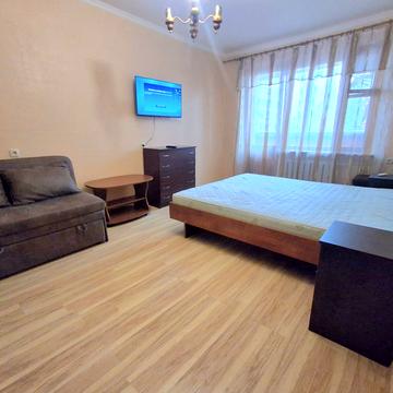 Князя Володимира Великого просп., 131