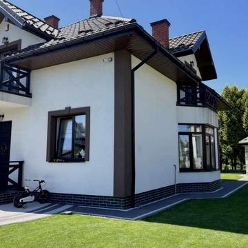 Підлісна вул.