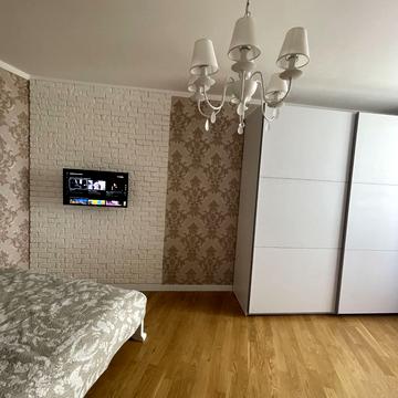 Володимира Івасюка просп. (Героїв Сталінграду), 2-Д