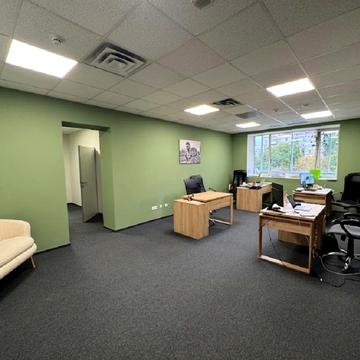 Шовковична вул., 42