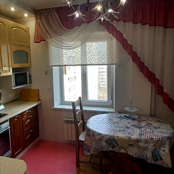 Квітневий пров., 5