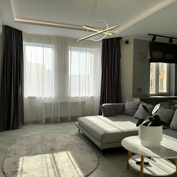 Добровольців вул. (Маршала Говорова), 8