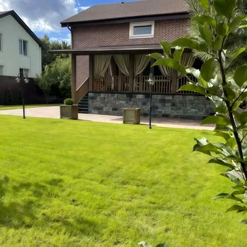 Дмитра Луценка вул. (Крейсера "Аврора"), 1