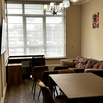 Джона Маккейна вул. (Івана Кудрі), 7