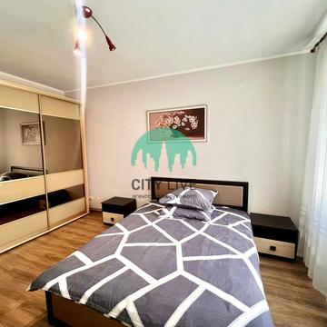 Василя Стуса вул., 28