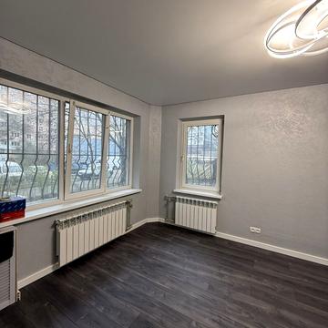 Академіка Корольова вул., 116