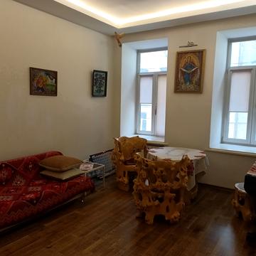 Чеховський пров., 8