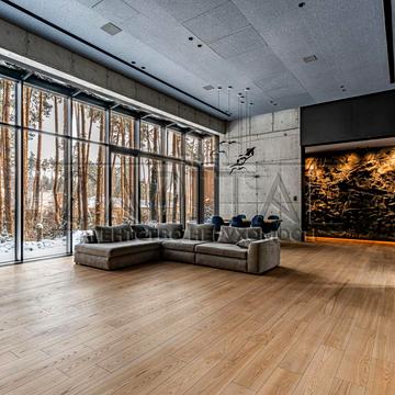 Центральна вул.