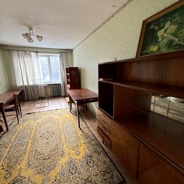 Мілютенка вул., 11