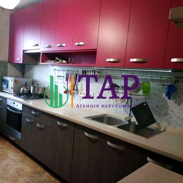 Академіка Курчатова просп., 28