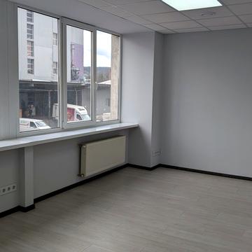 Промислова вул., 54