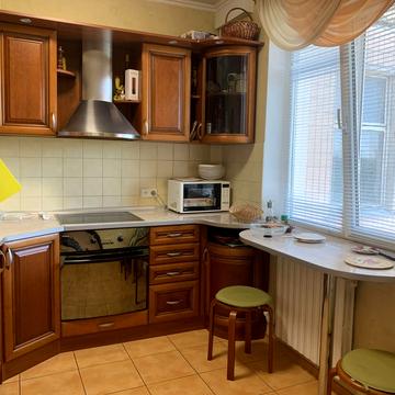 Князя Володимира Великого просп., 125