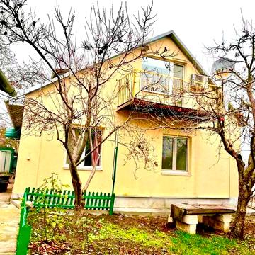 Василя Верховинця вул., 10