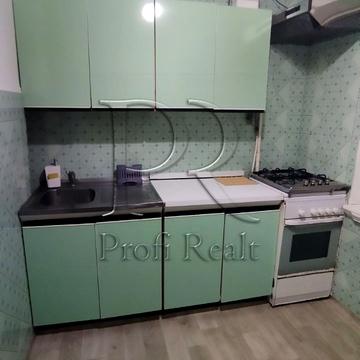 Прирічна вул., 29