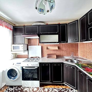 Миколи Міхновського вул., 1