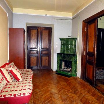 Промислова вул., 6