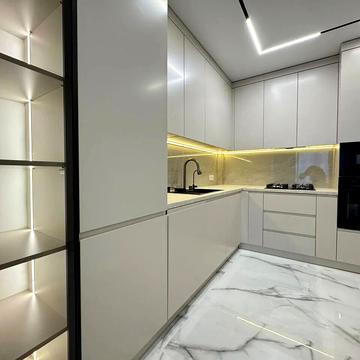 Гетьмана Мазепи вул., (Будинок 1)