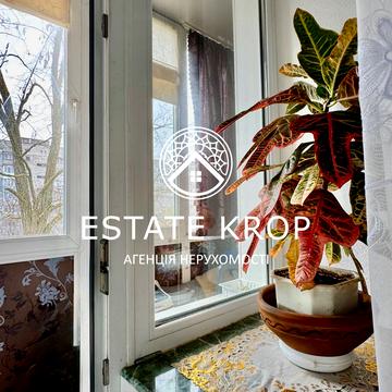 Незалежності вул. (Космонавта Попова), 18 к1