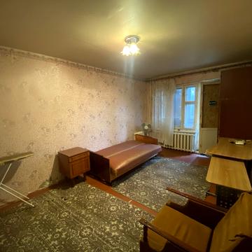 Дмитра Вишневецького вул., 32