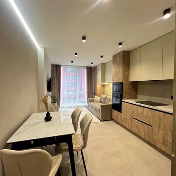 Романа Левицького вул., (Будинок 2)