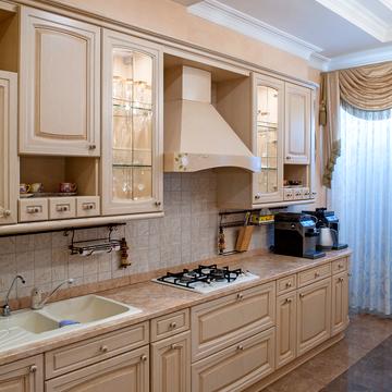 Рейтарська вул., 4