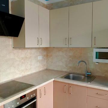 Академіка Сахарова вул., 36